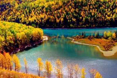 喀納斯湖、禾木、白哈巴、胡楊林、牛羊轉(zhuǎn)場、沙漠日落經(jīng)典攝影線路11日游